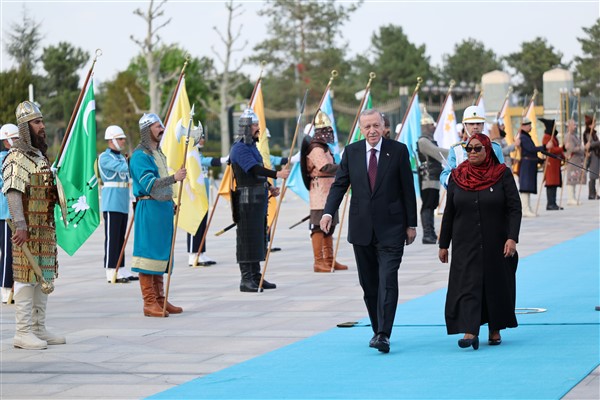 Cumhurbaşkanı Erdoğan, Tanzanya Birleşik Cumhuriyeti Cumhurbaşkanı Hassan’ı karşıladı
