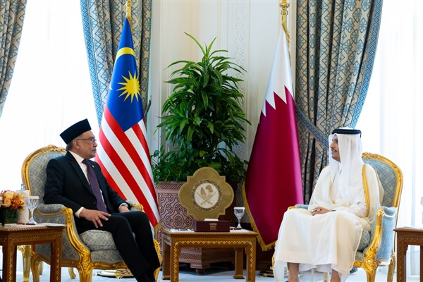 Katar Başbakanı Al Sani, Malezyalı mevkidaşı İbrahim ile görüştü