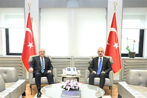 Milli Savunma Bakanı Güler’den Bakan Uraloğlu’na ziyaret