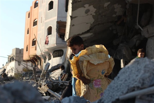 UNRWA: Pazartesi gününden bu yana 150 bin kişinin Refah’tan kaçtığı tahmin ediliyor